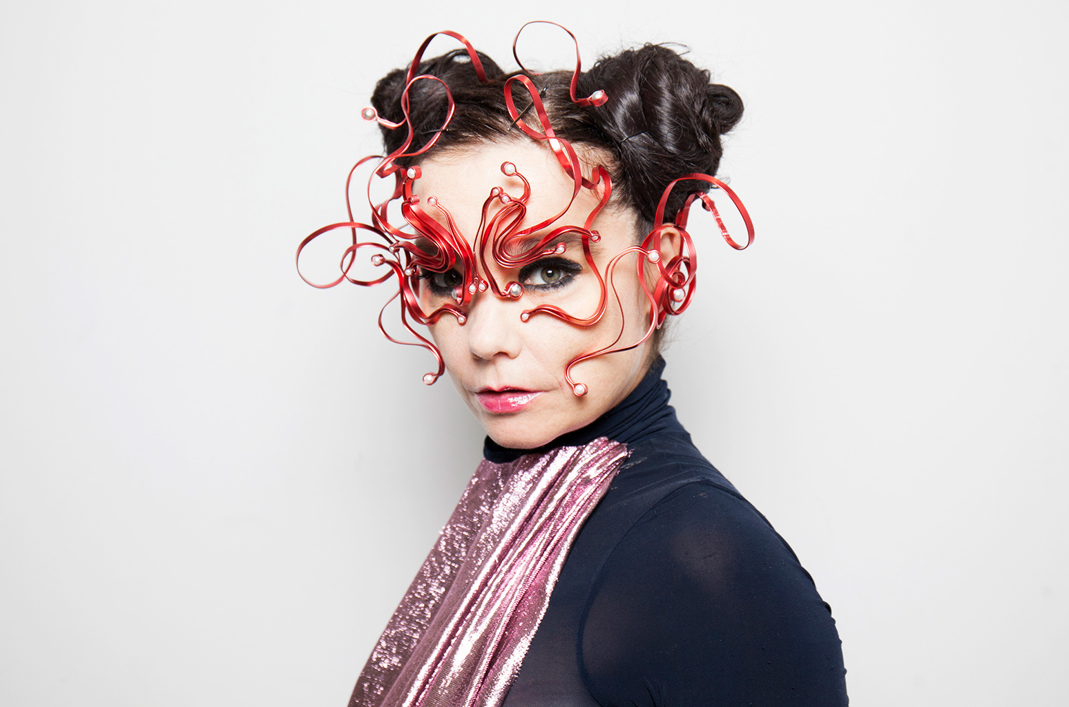 Novo álbum da Björk já está disponível