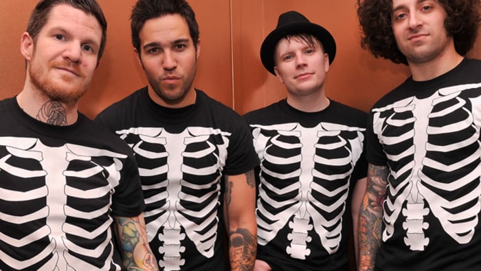Fall Out Boy lança novo clipe