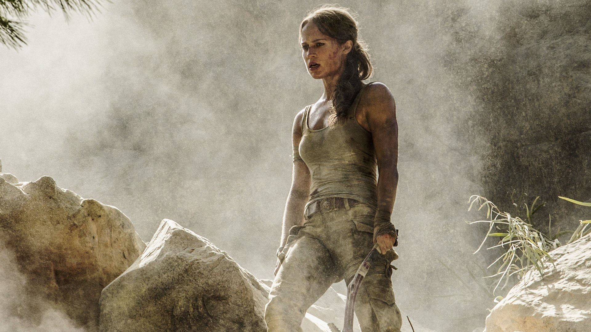 Tomb Raider: A Origem mostra Lara Croft em novo trailer, confira