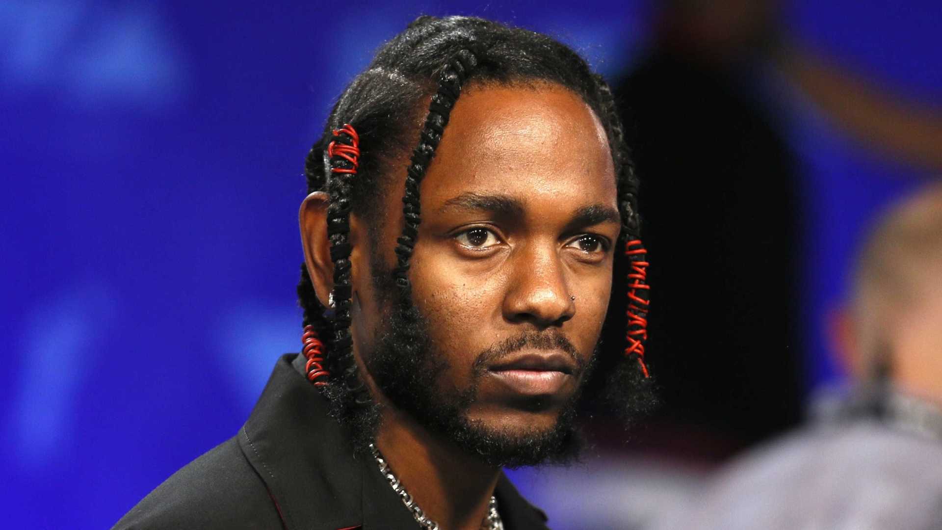 Kendrick Lamar divulga tracklist e capa do álbum do filme Pantera Negra