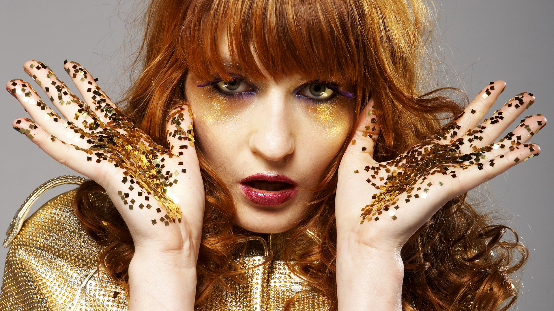 Florence + The Machine lança música nova, “Sky Full Of Song”