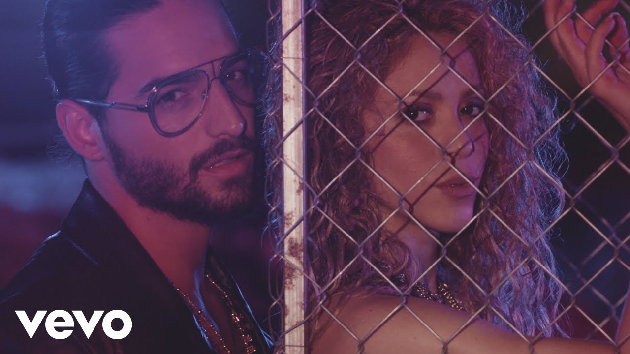 Shakira e Maluma lançam clipe para música Clandestino