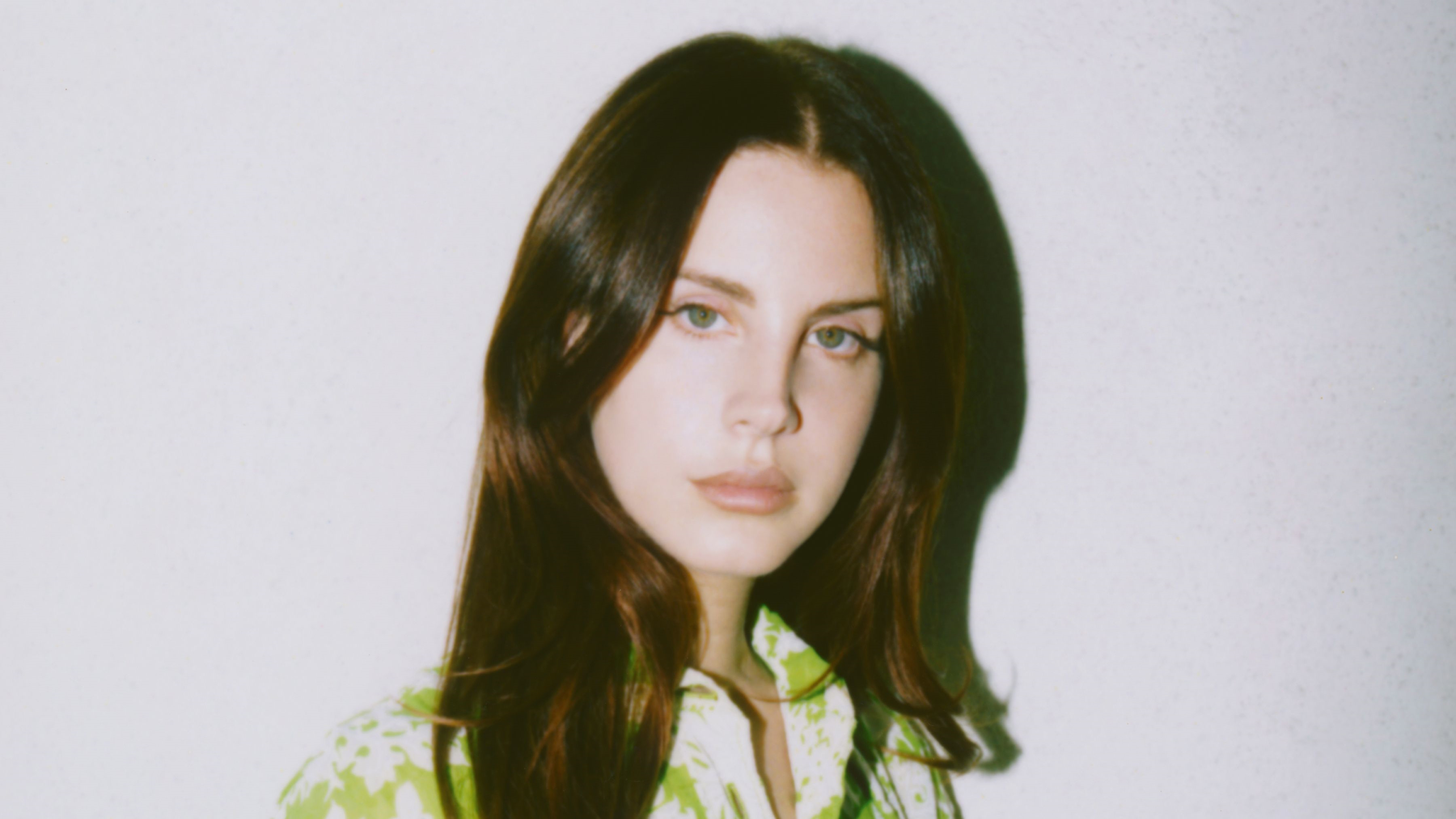 Conheça a nova música e título do novo álbum de Lana Del Rey