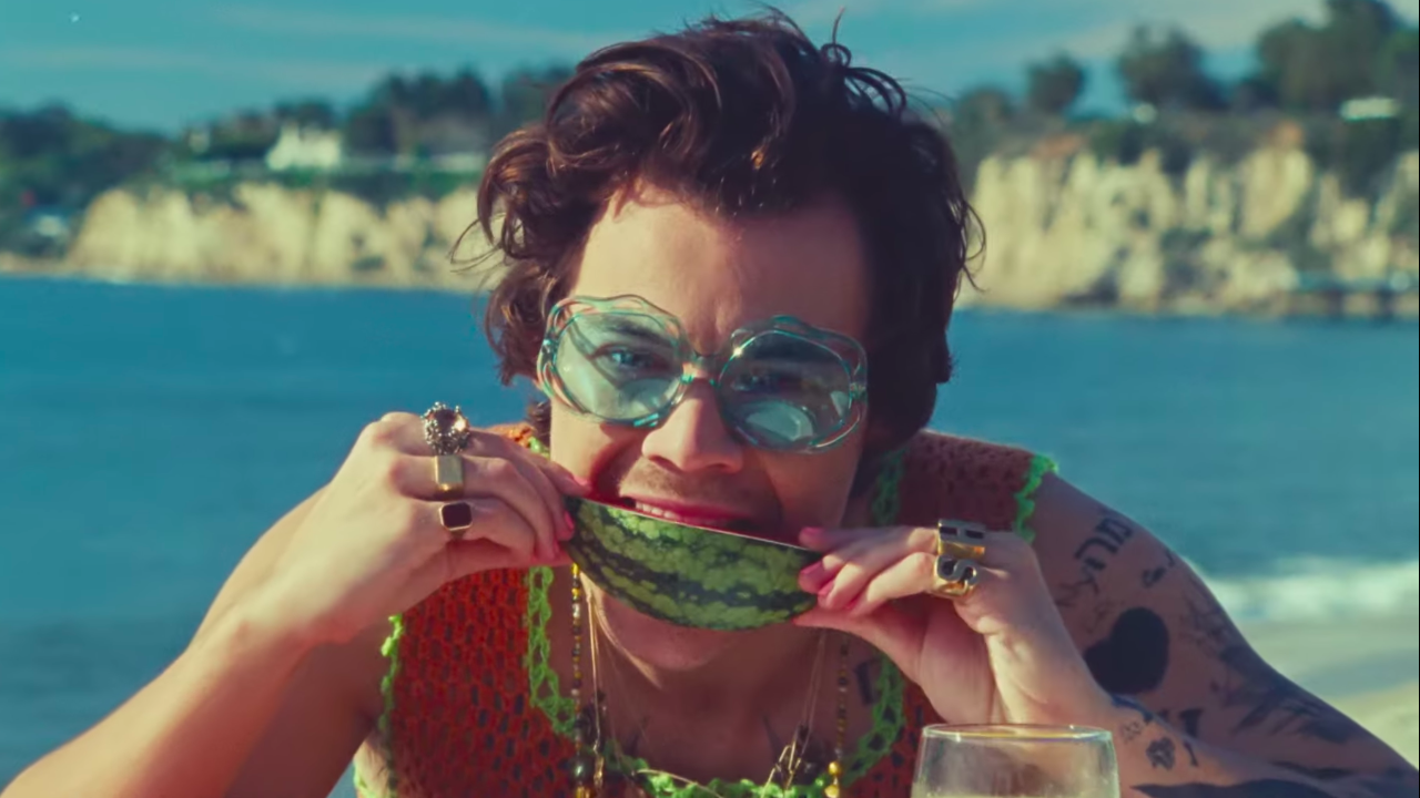 Harry Styles lança clipe de ‘Watermelon Sugar’
