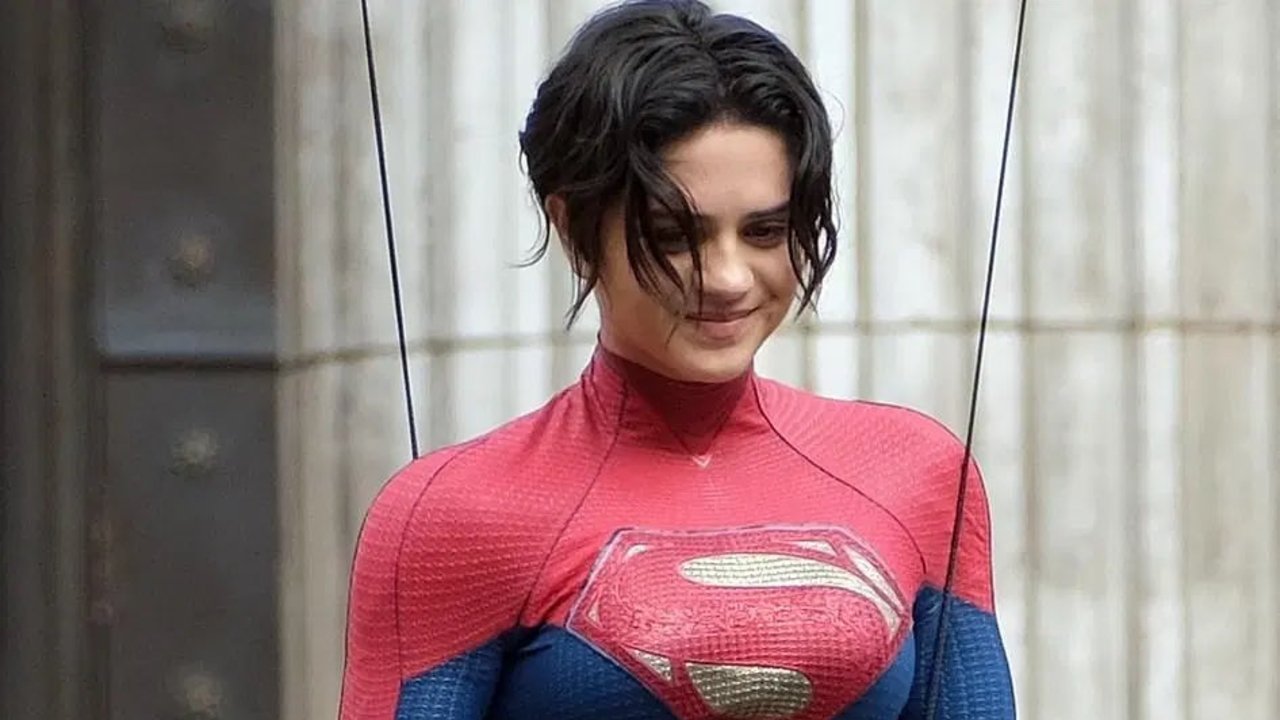The Flash – fotos de bastidores revelam uniforme da Supergirl