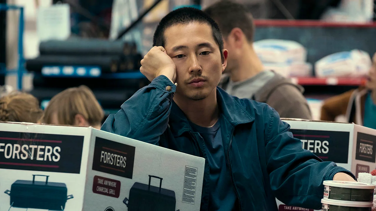Treta – Steven Yeun e Ali Wong estão em pé de guerra em trailer