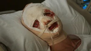 Cara-de-Barro – filme do vilão do Batman ganha teaser