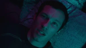 Neuromancer – série com Callum Turner ganha teaser